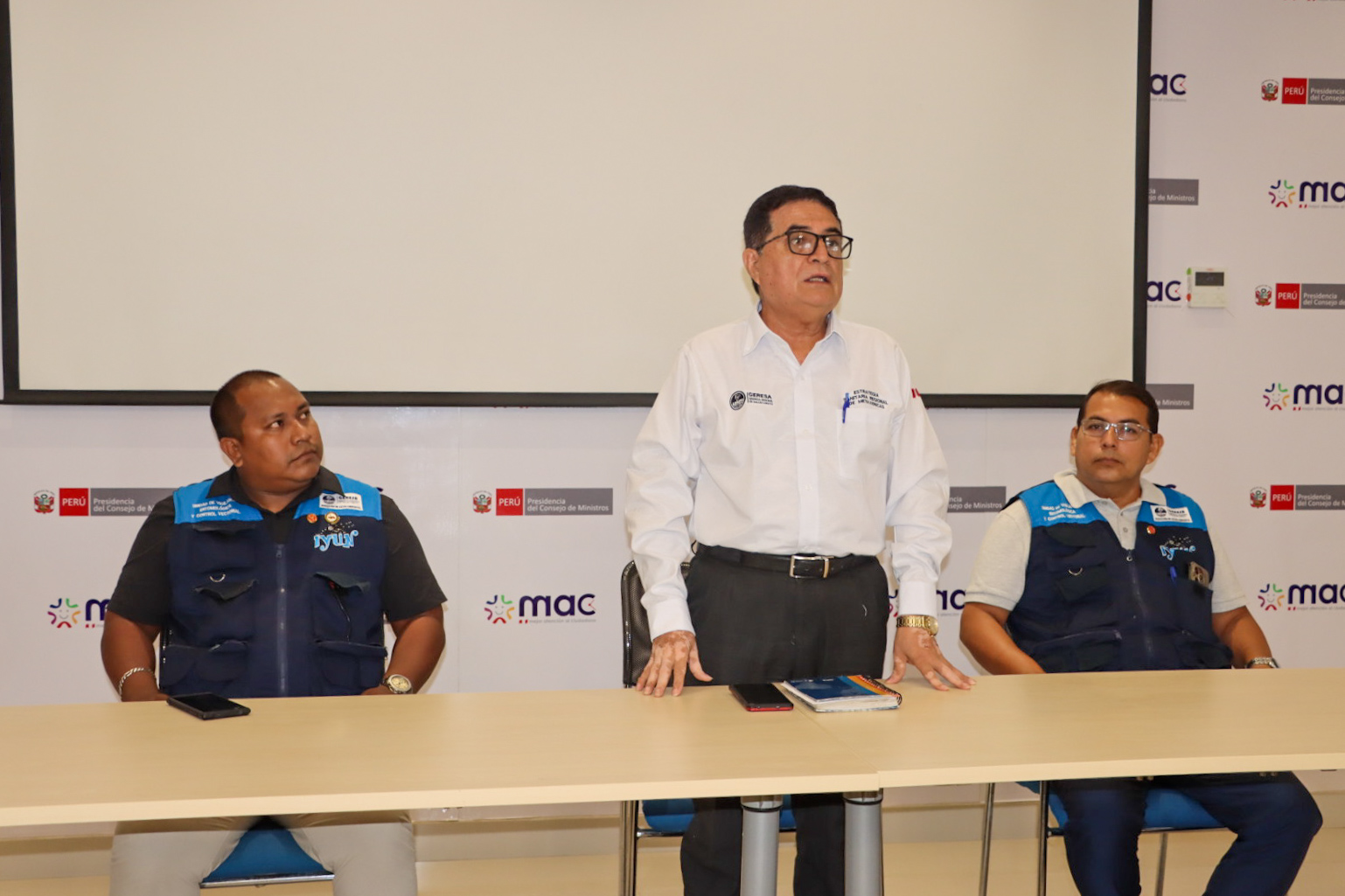 GERESA LORETO PARTICIPA EN ASISTENCIA TÉCNICA PARA LA IMPLEMENTACIÓN DEL SISTEMA DE HISTORIAS CLÍNICAS ELECTRÓNICAS (SIHCE) EN LA MACRO REGIÓN ORIENTE