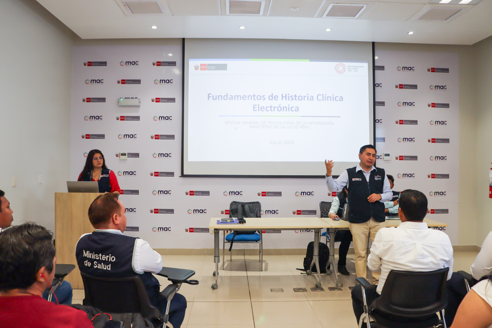 GERESA LORETO PARTICIPA EN ASISTENCIA TÉCNICA PARA LA IMPLEMENTACIÓN DEL SISTEMA DE HISTORIAS CLÍNICAS ELECTRÓNICAS (SIHCE) EN LA MACRO REGIÓN ORIENTE