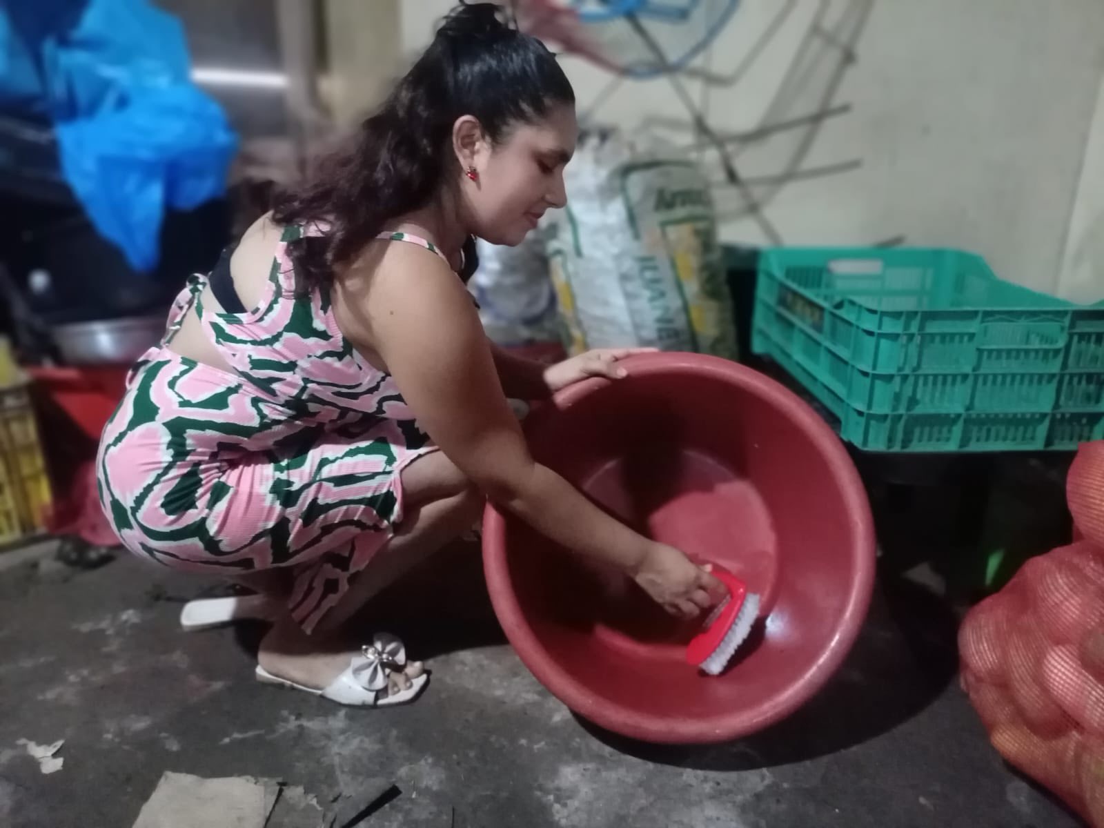 INSPECTORES DE VIVIENDA REALIZAN VISITAS CASA POR CASA PARA PREVENIR EL DENGUE