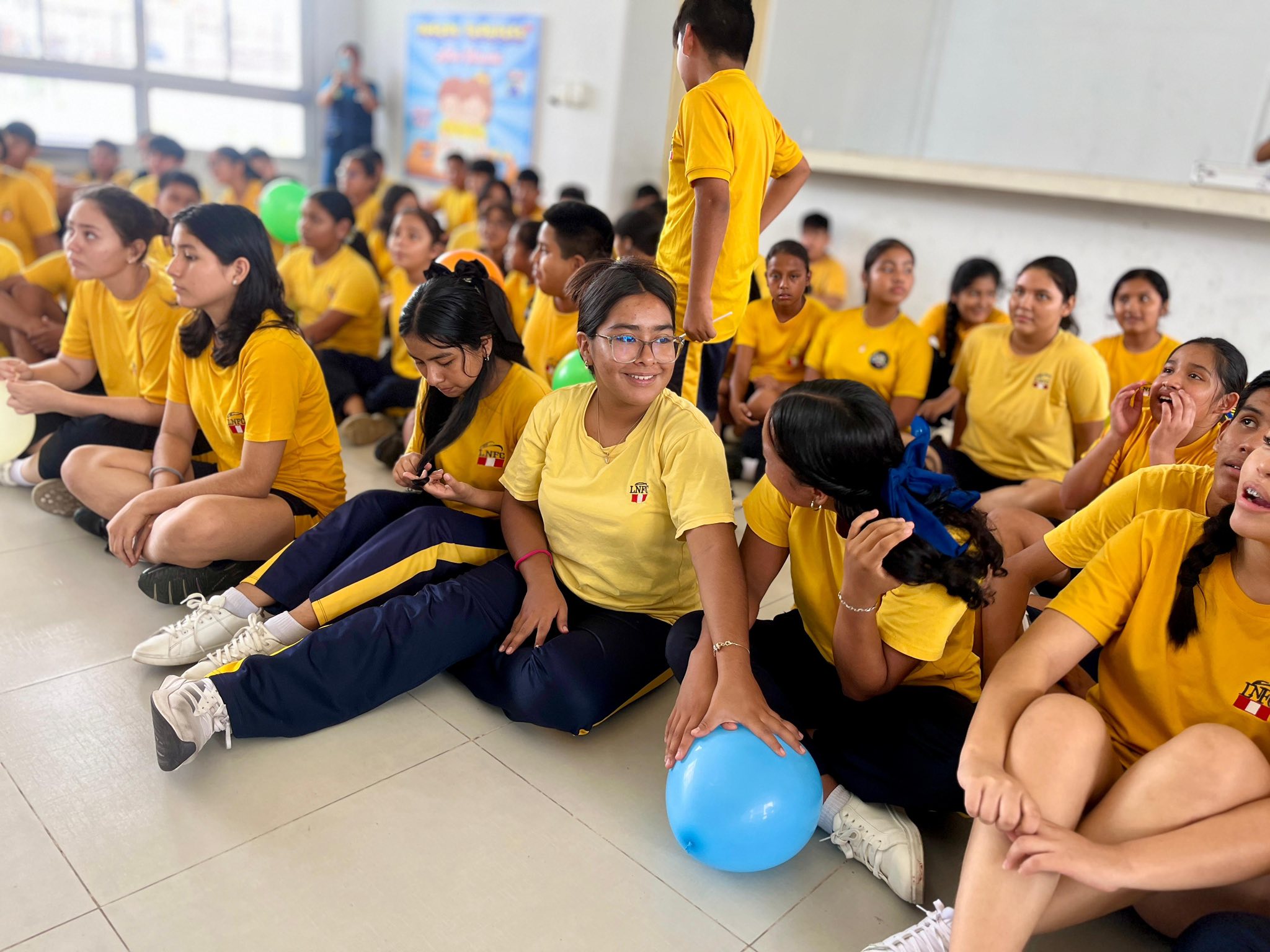 REALIZAMOS VACUNACIÓN CONTRA EL DENGUE EN EL COLEGIO LICEO NAVAL