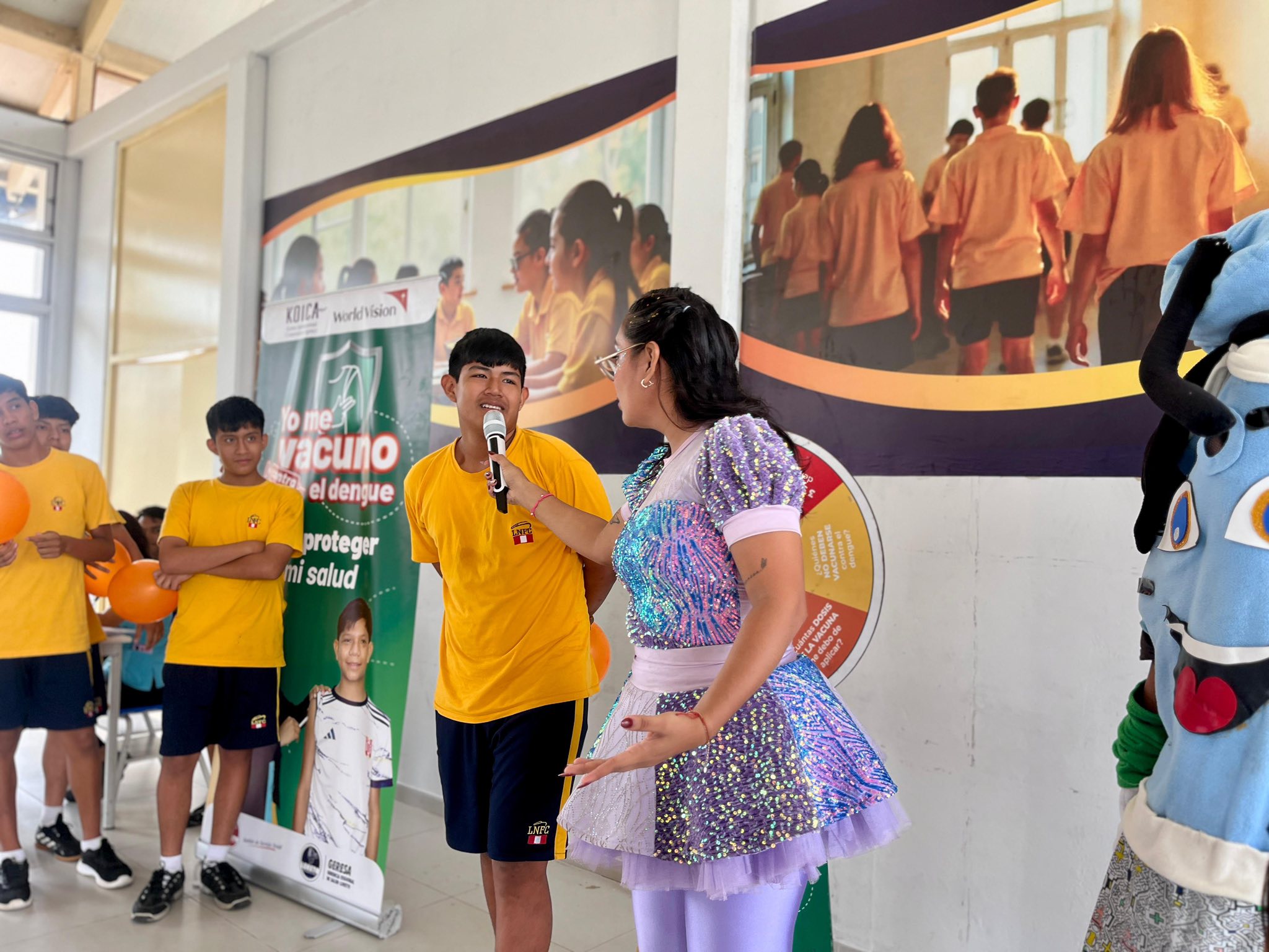 REALIZAMOS VACUNACIÓN CONTRA EL DENGUE EN EL COLEGIO LICEO NAVAL